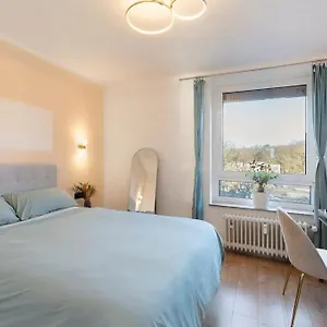 Charmentes Privatzimmer Mit Kueche, Naturgebiet Privatunterkunft Düsseldorf